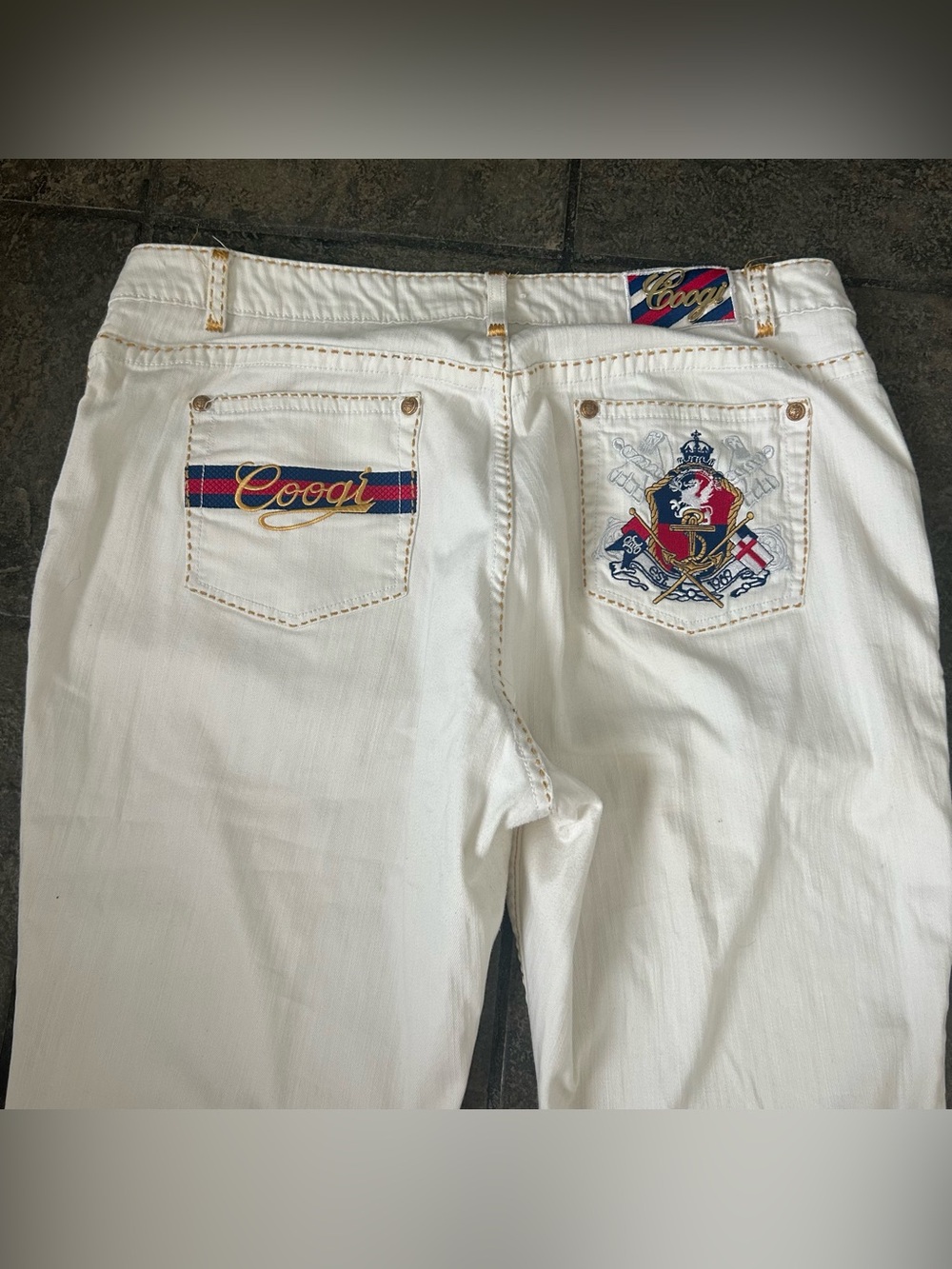 Vintage Y2K  Coogi Jeans Womens 20 32.5 Embroidered Crest Denim Hip Hop